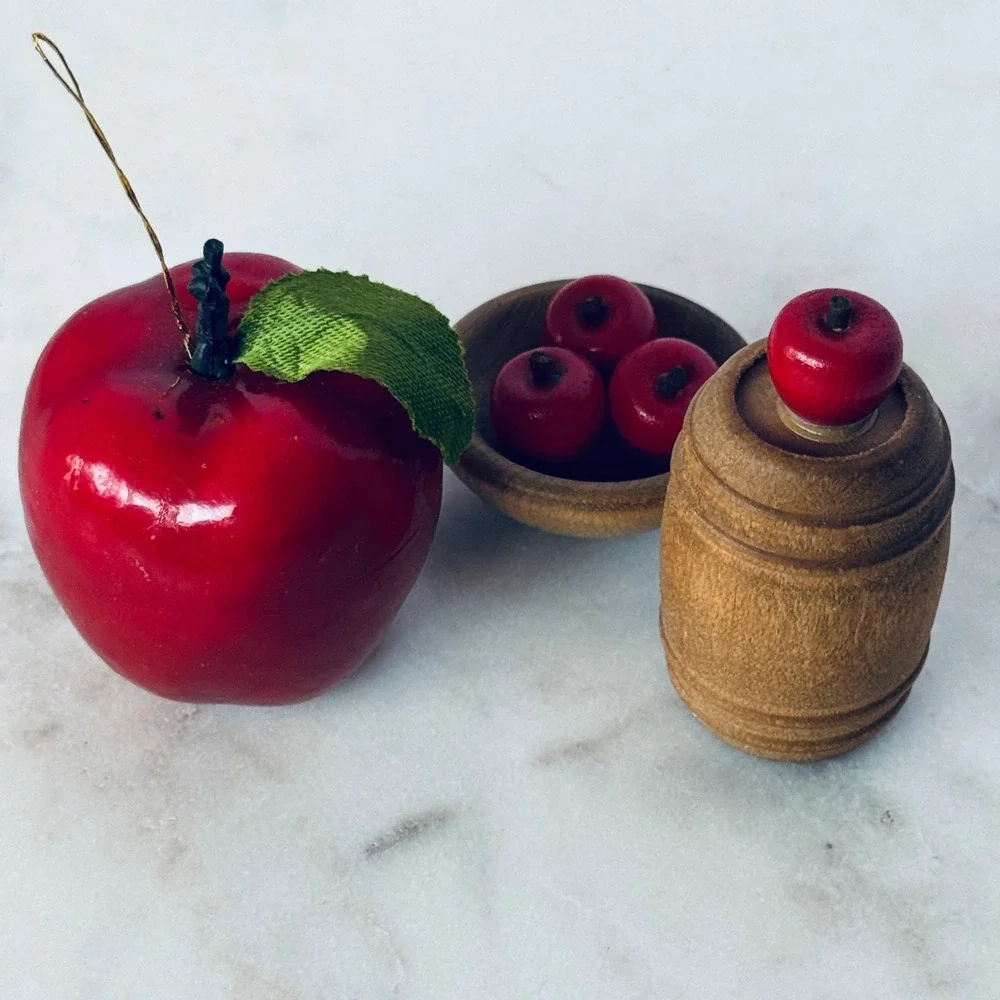 Vintage Miniature Apples Cider Barrel Wood Bowl Holiday Kitchen Miniature Decor‎